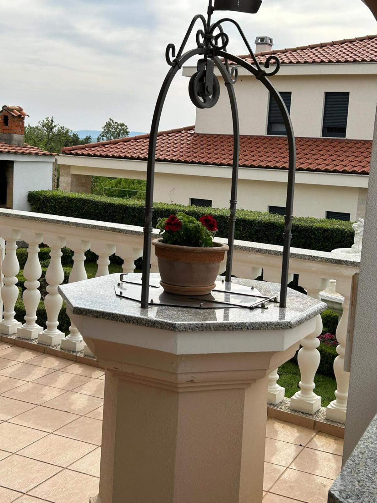 Apartment Smilja Malinska Buitenkant foto