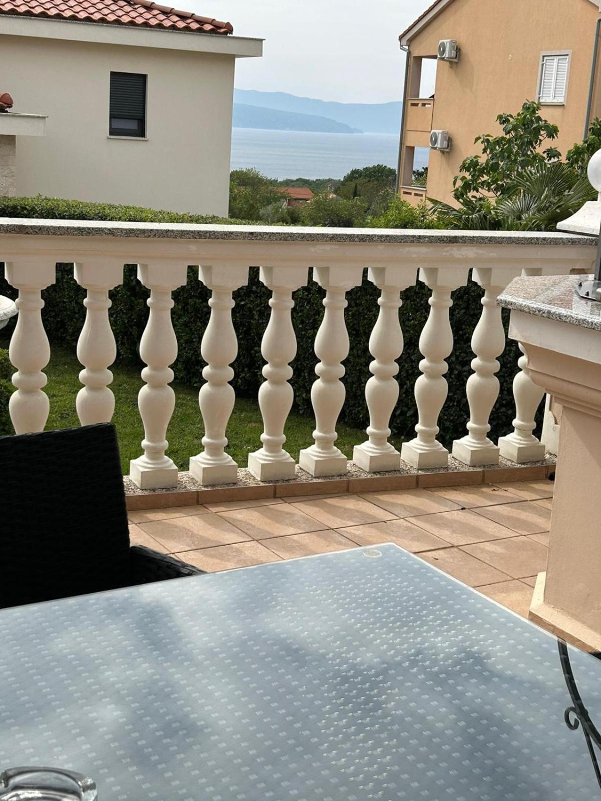 Apartment Smilja Malinska Buitenkant foto