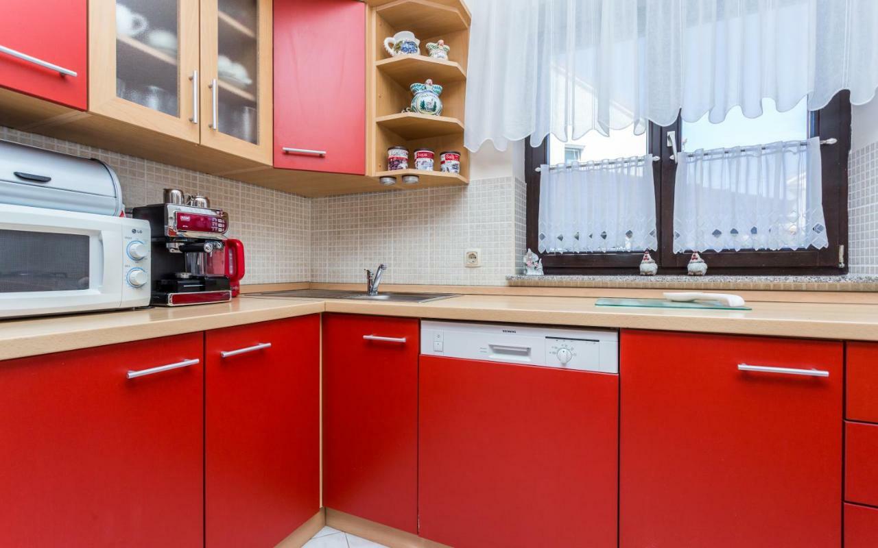 Apartment Smilja Malinska Buitenkant foto