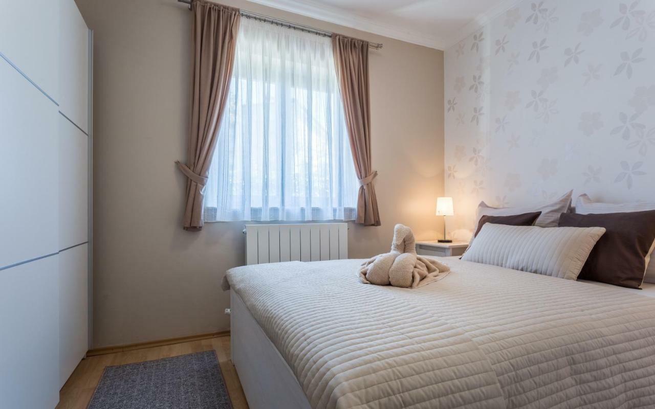 Apartment Smilja Malinska Buitenkant foto